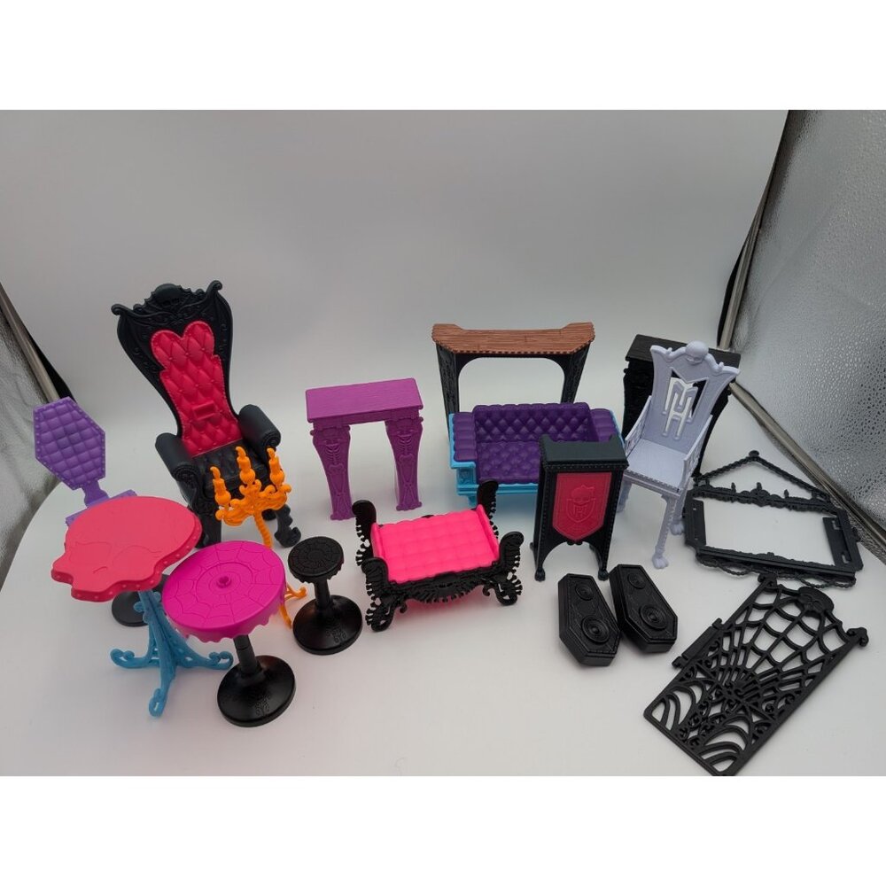 Monster‎ High Doll Furniture Lot Freaky Fusion Catacombs Castle